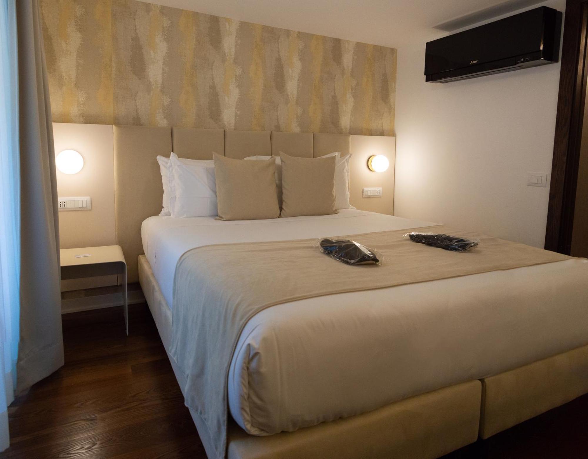 Home At Rome Luxury Navona Suites Екстер'єр фото